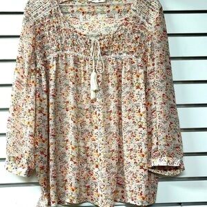 Two by‎ Vince Camuto lightweight floral blouse